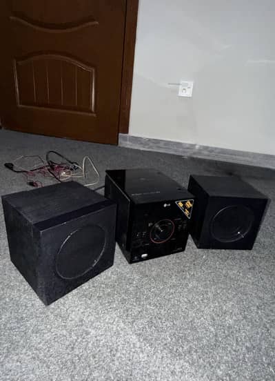 LG XB12 Mini Home Theater Hi-Fi System