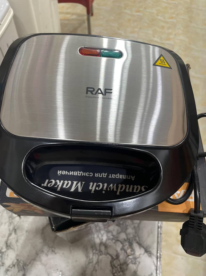 RAF Sandwich Maker• 2