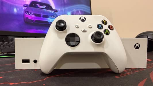 Xbox series s robot white