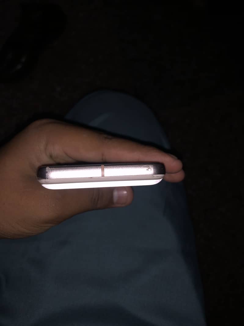 Google Pixel 8 3