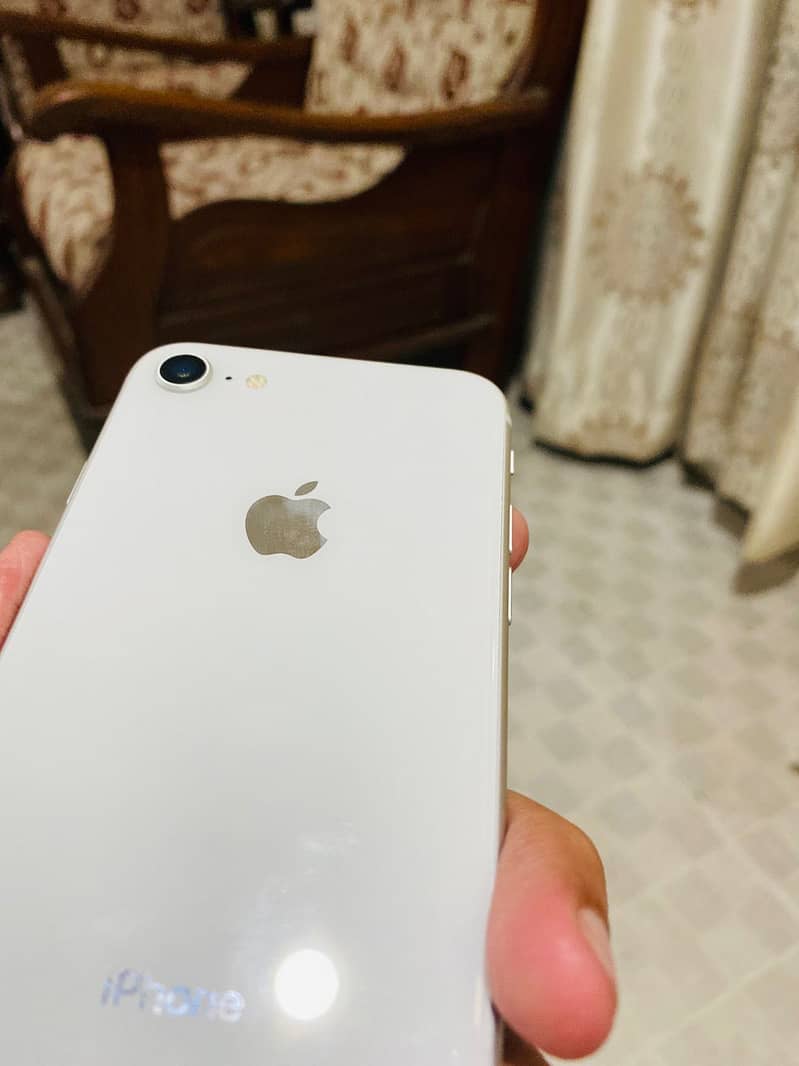 Apple iPhone 8 2
