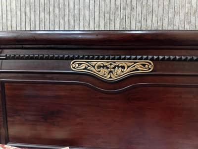 King Size Wooden Bed – Excellent Condition