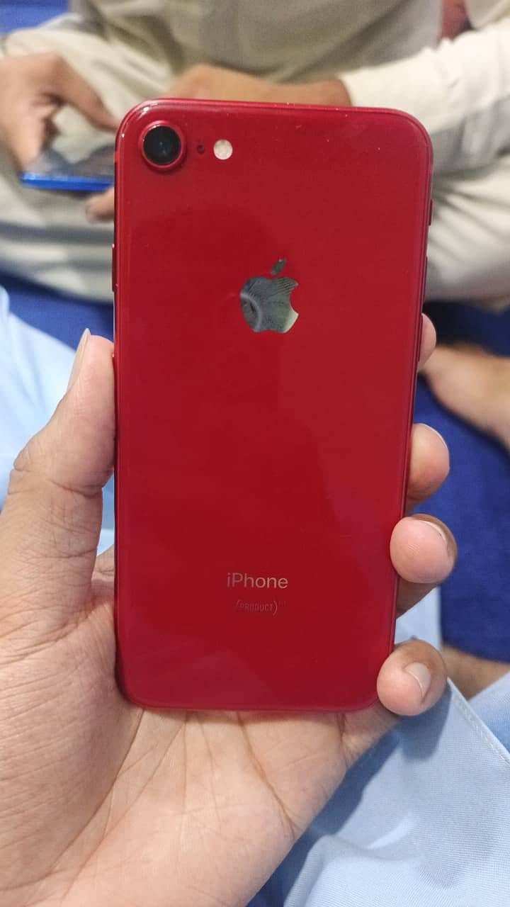 Apple iPhone 8 1