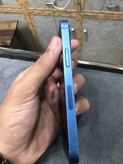 Apple iPhone 13 mini
