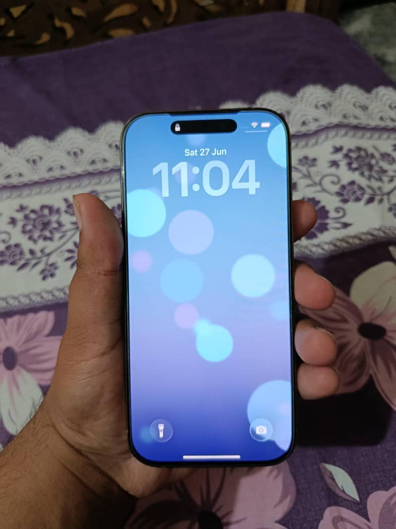 Apple iPhone 16 Pro 6
