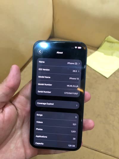Apple iPhone 13