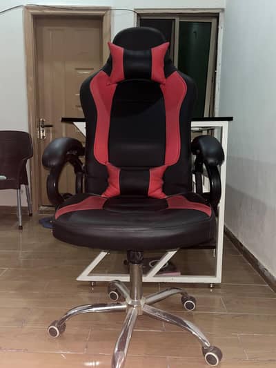 Gaming Office Chair – Like Brand New