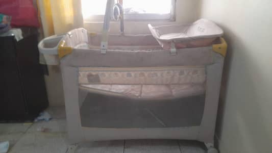 baby cot