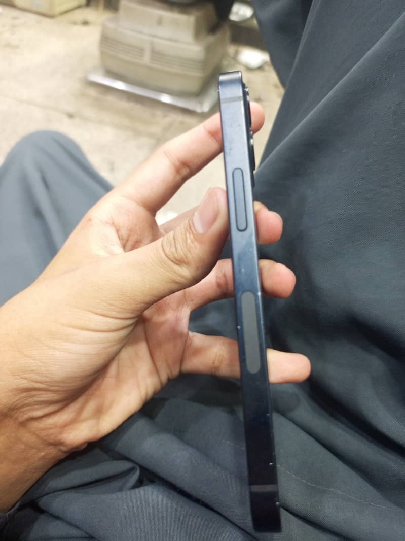 Apple iPhone 12 mini 7