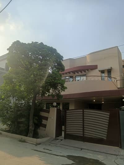 9 marla double story house for sale