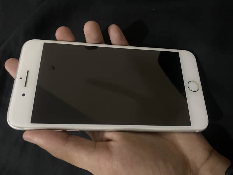 Apple iPhone 7 Plus 1