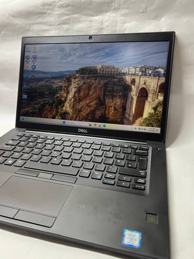 Dell latitude 7490 Core i5 8th generation 8/256
