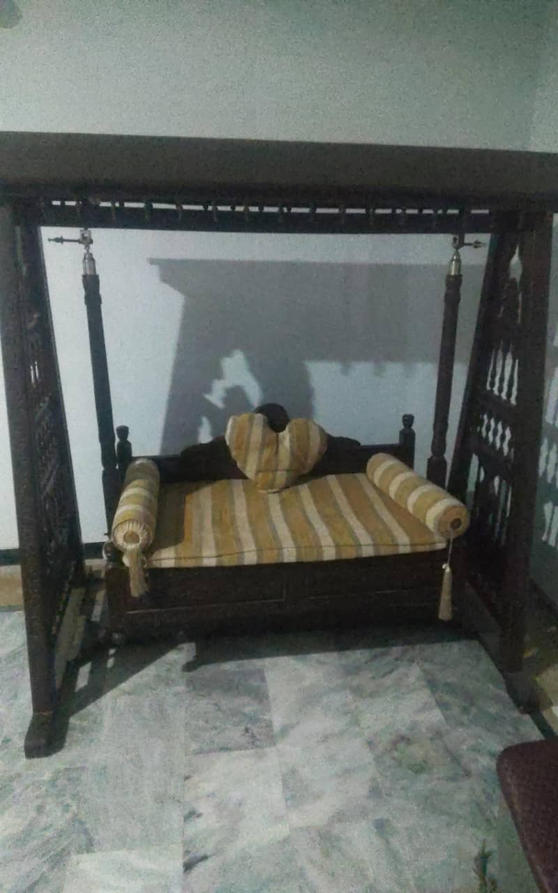 jhola sofa 0