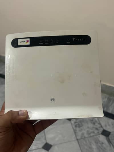 Huawei B593 4G LTE WiFi Router with SIM Slot