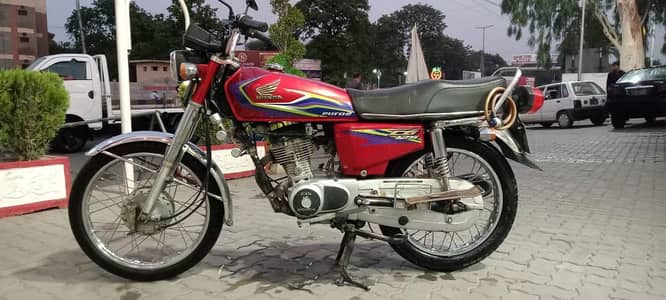 125 for sale 9/10 condition