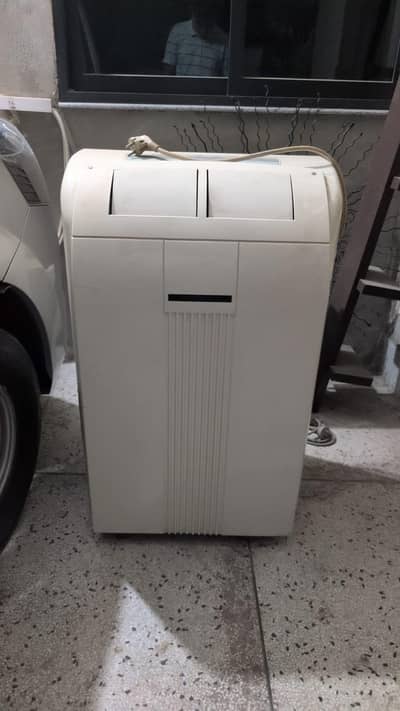 Alaska Portable AC 1 Ton (Moveable) – Just 3 Months Used!