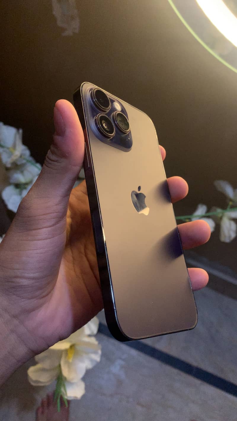 iPhone 14 Pro Max 2