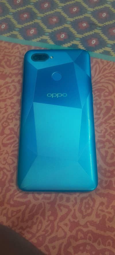 OPPO A12