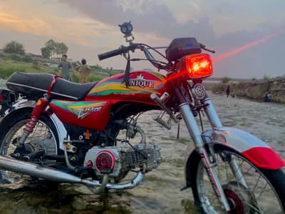 uneeq model2022 opne vochir