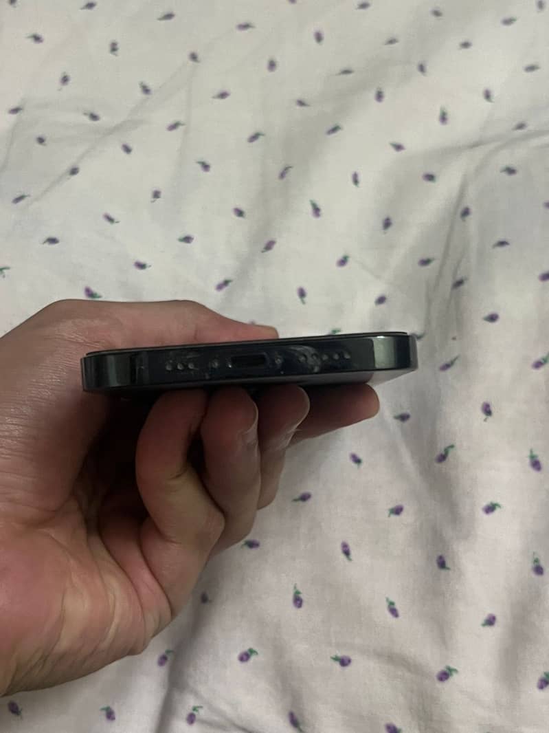 iphone 12 pro 3