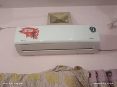 1.5 ton Dawlance Ac good condition