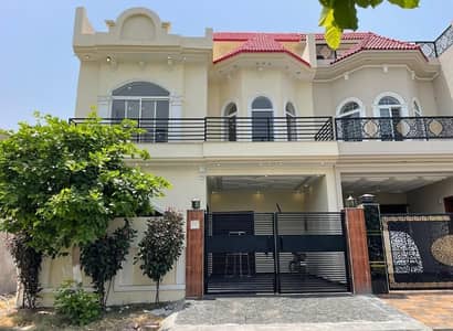 5 marla park facing house for rent in buch vilas multan