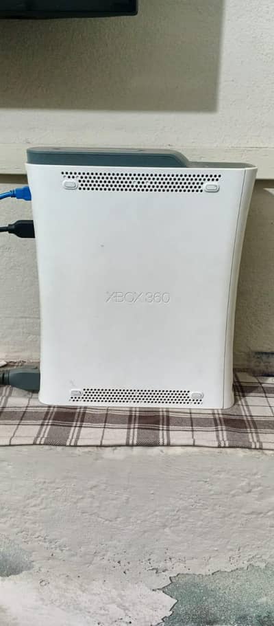 Xbox 360 Fat RGH (Aurora Installed) - Dual Controller+ GTA V loded