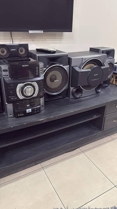 Sony speaker Set with sub woofer