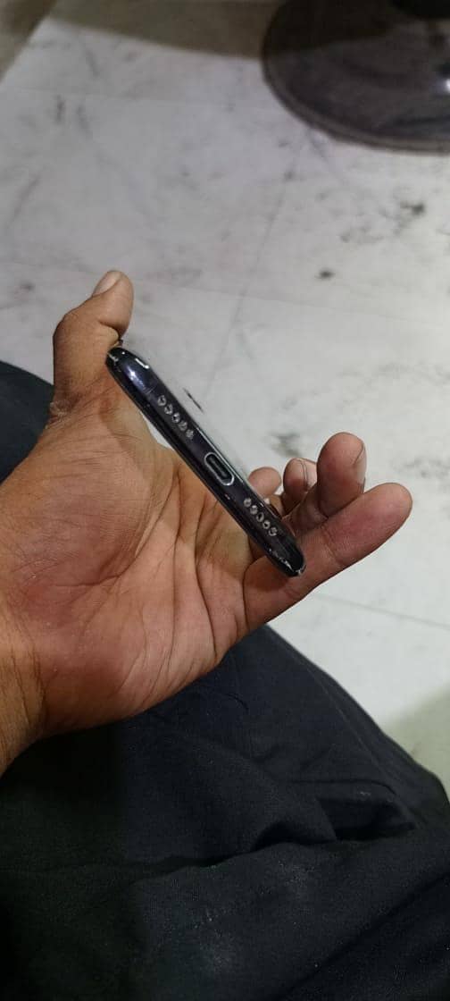 One Plus 6T 4