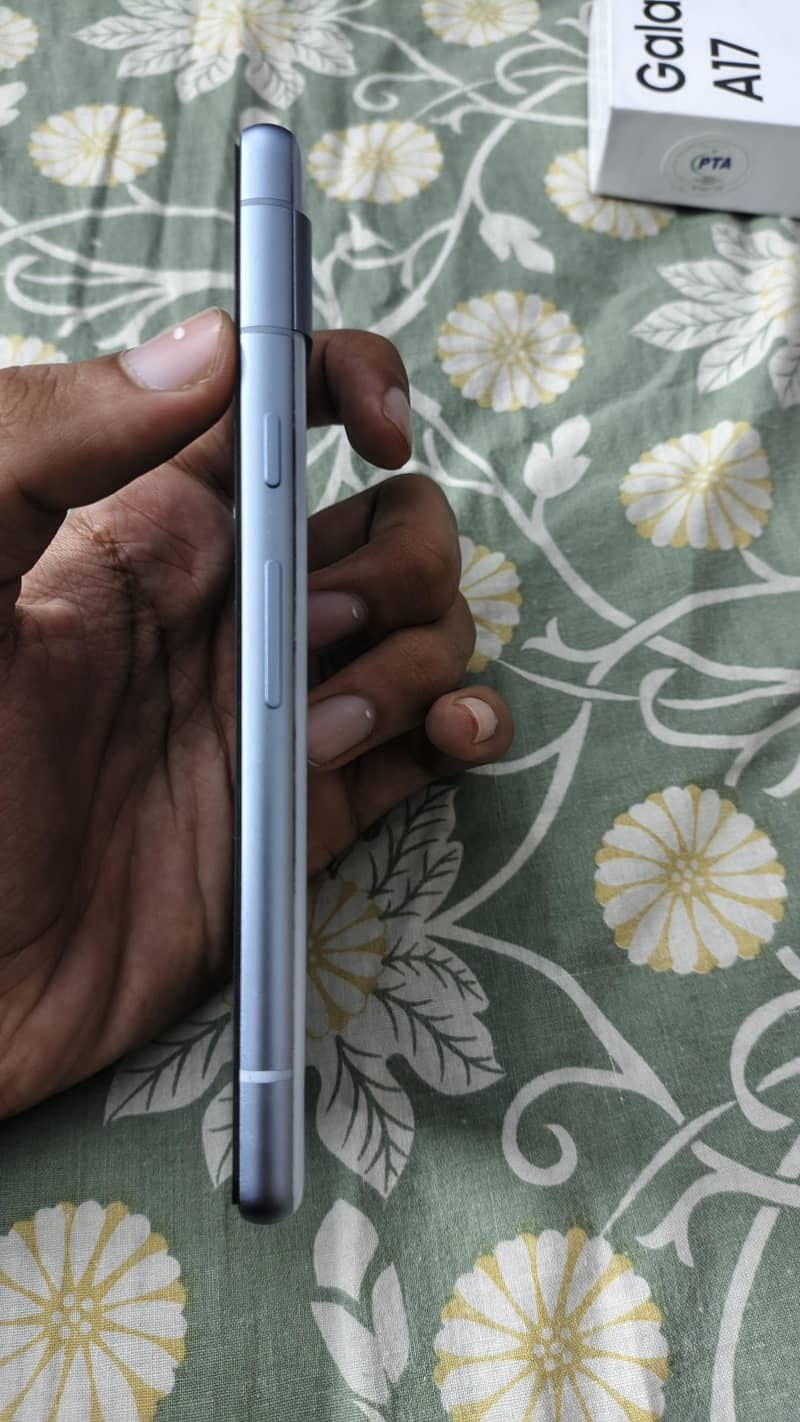 Google Pixel 7a 4
