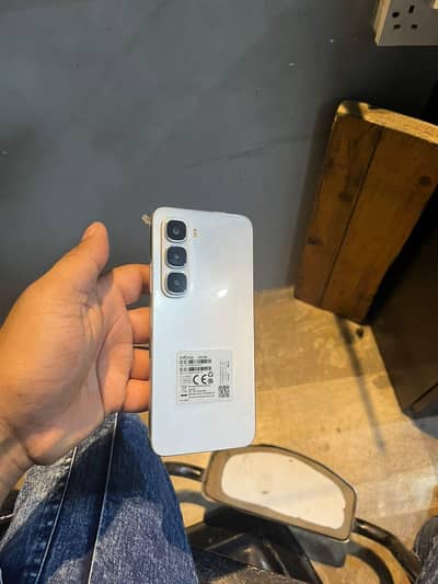 Infinix  hot 60i