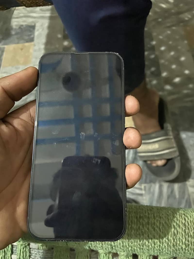 Apple iPhone 13 1