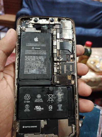 iphone xsmax board