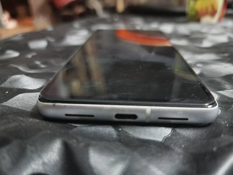 Google Pixel 7 4