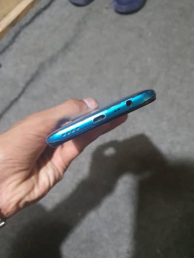 Realme 5i 4 GB Ram 128 GB Memory