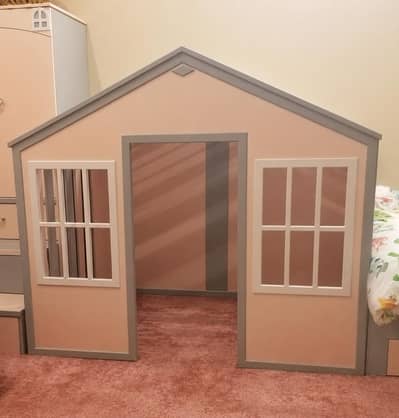 Hut & TV Console for Room