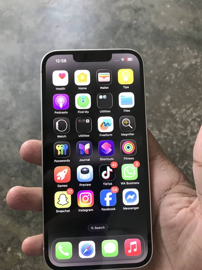 Apple iPhone 13 3