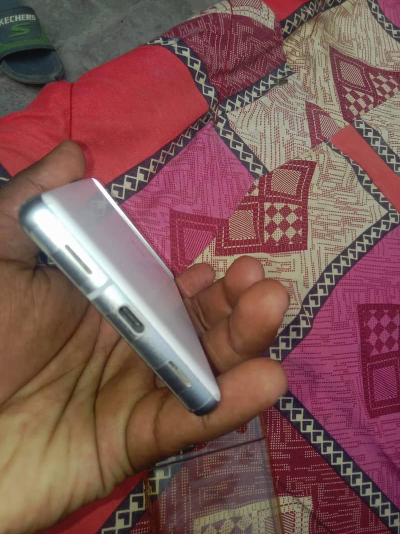 Google Pixel 7a 5