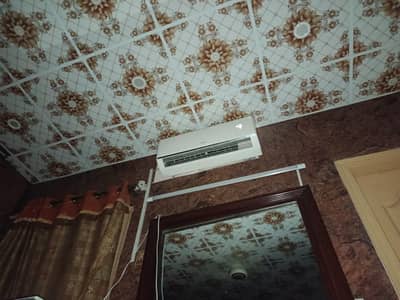 URGENT SALE 1 TON AC