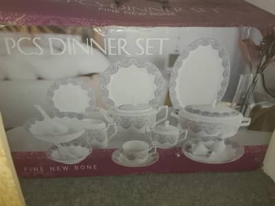 73 pcs dinner set
