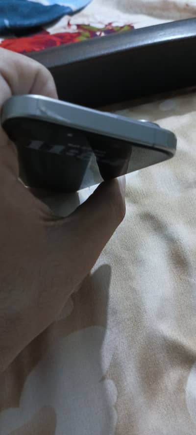 Apple iPhone 15 Pro Natural titanium