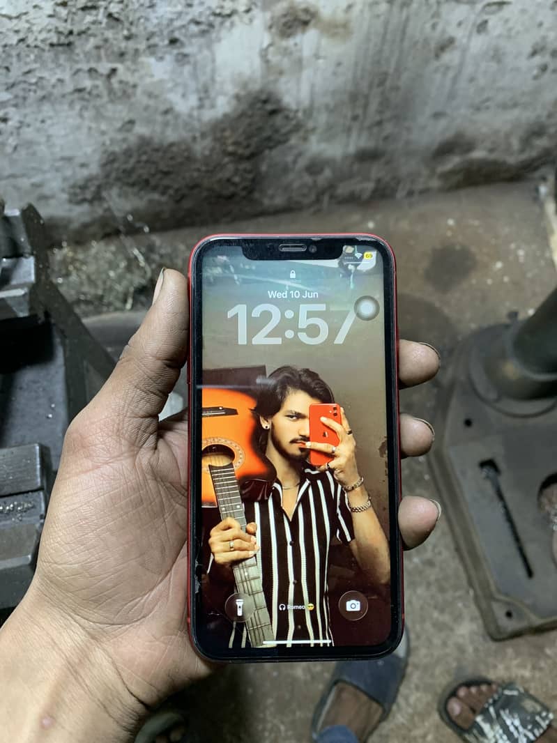 Apple iPhone 11 Azadi offer ajo frnd 3