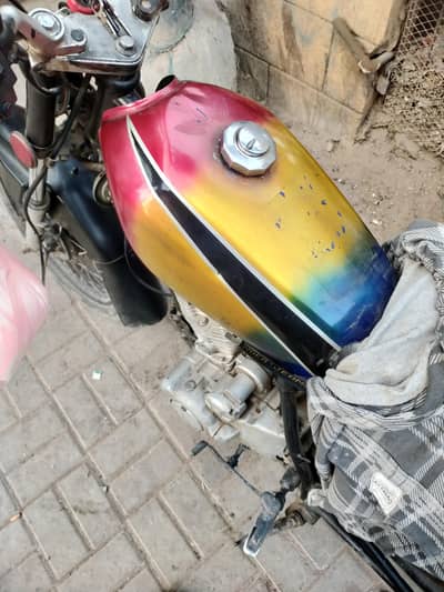 125 Tanki aur parts use
