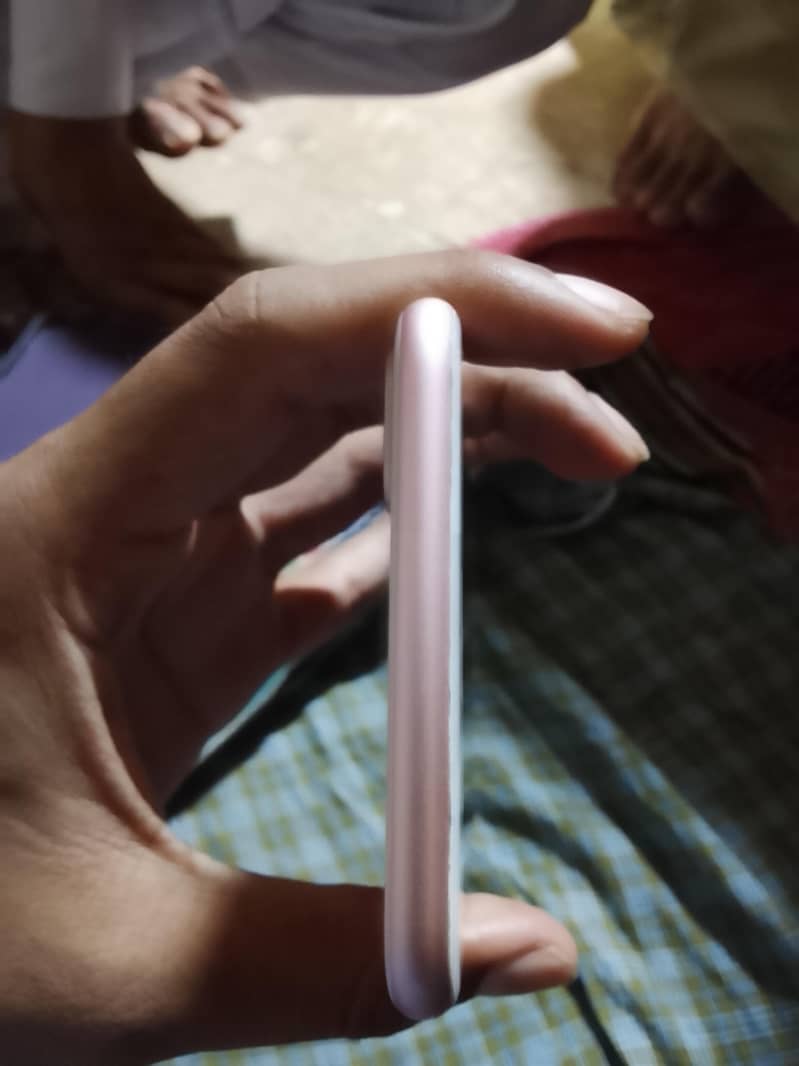 Apple iPhone 7 Plus 4