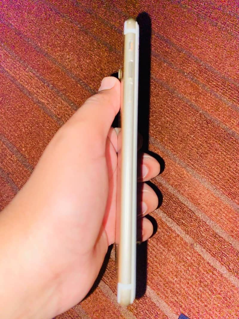 Apple iPhone 7 Plus 1