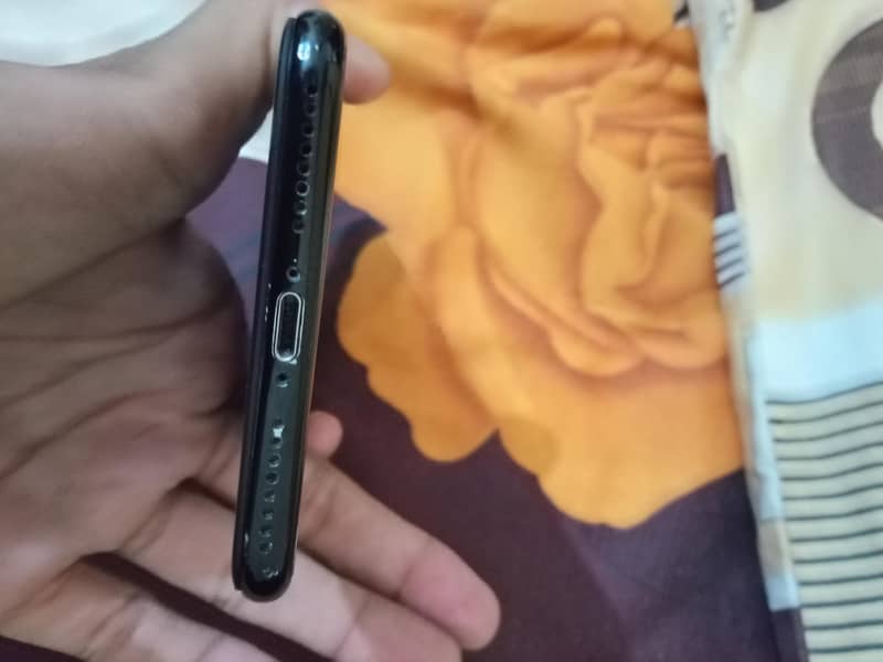 Apple iPhone 7 Plus 4