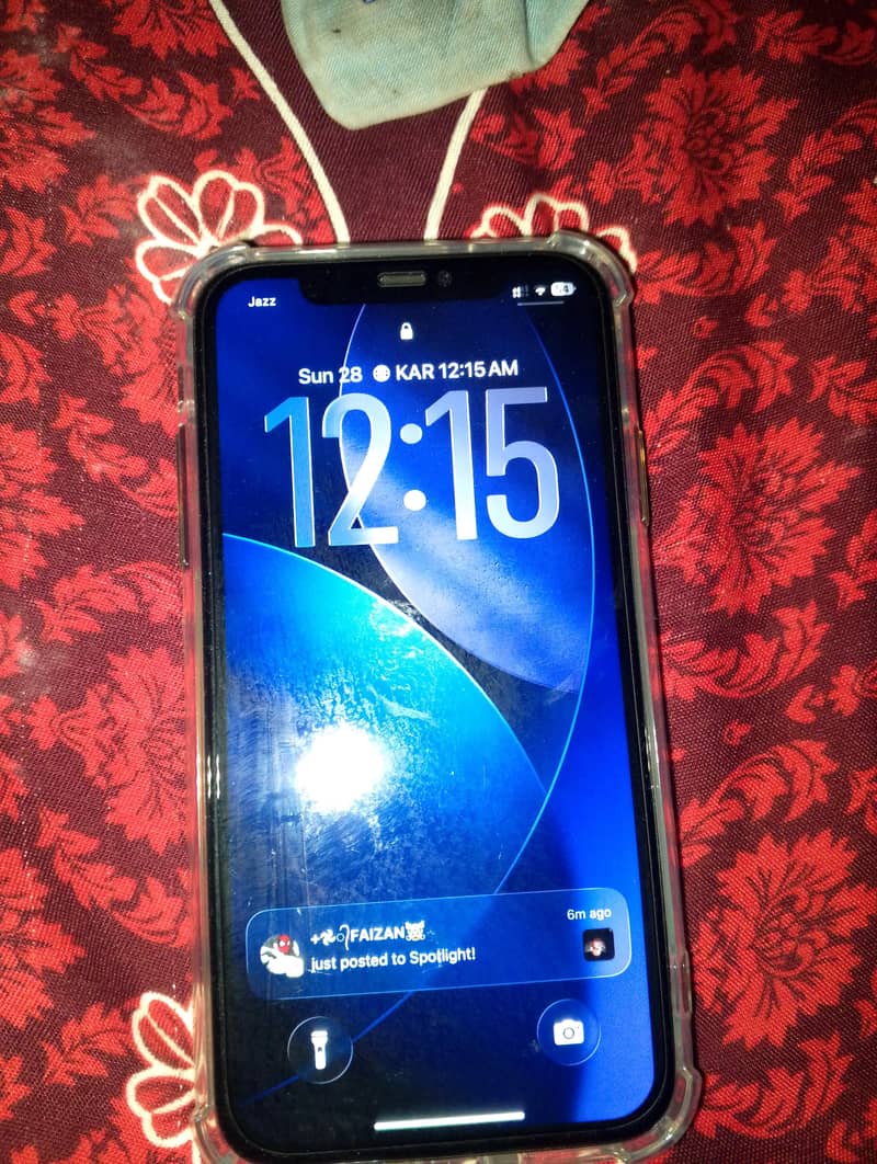 Apple iPhone 11 0