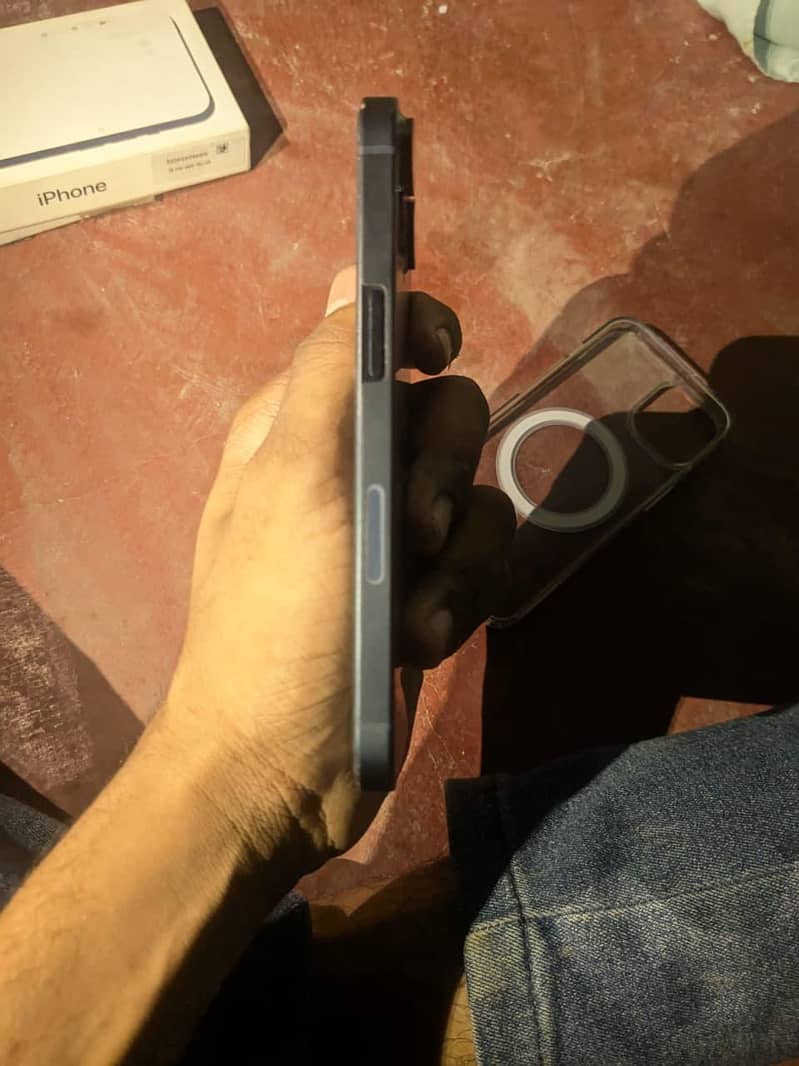 Apple iPhone 13 1