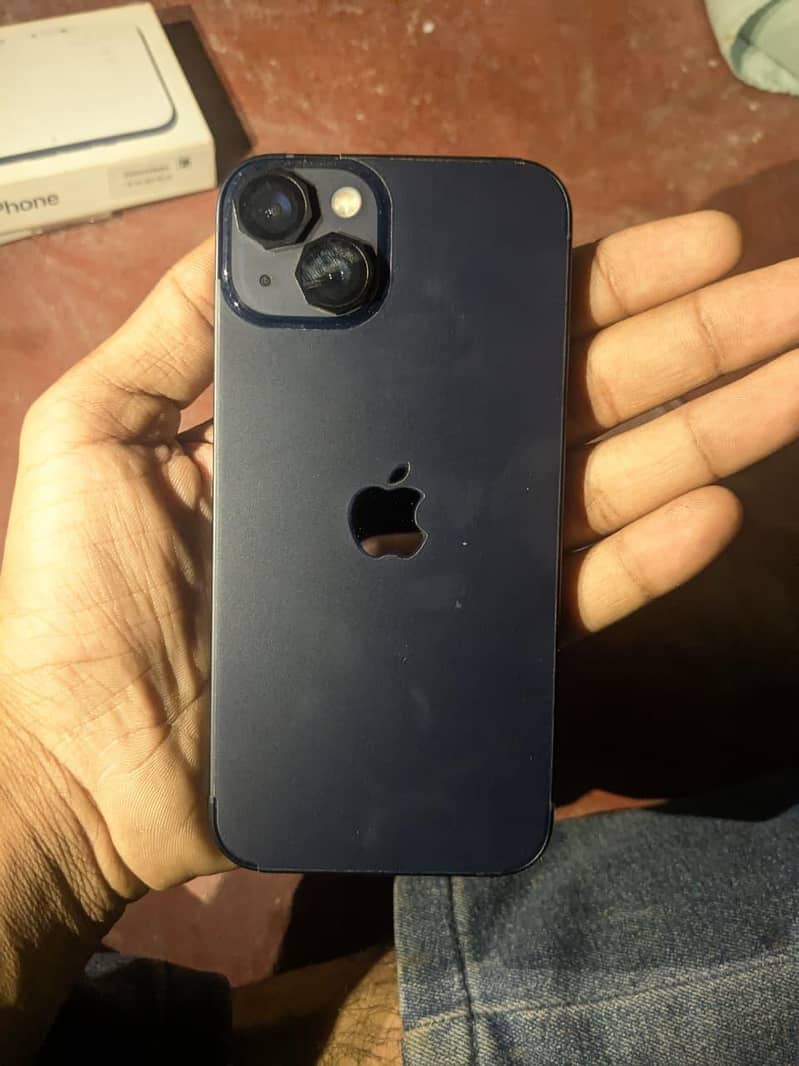 Apple iPhone 13 2