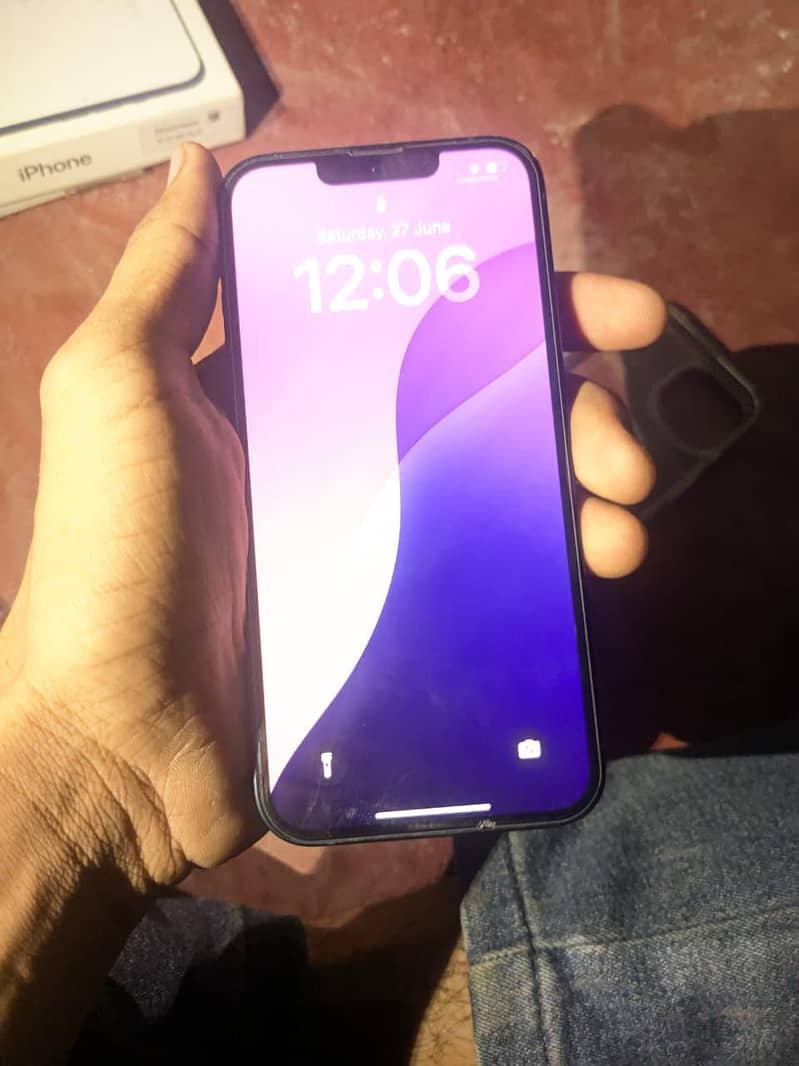 Apple iPhone 13 5